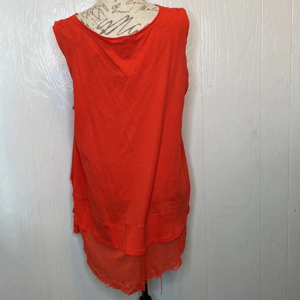 Red V-Neck Layered Women's Tank Top - Picture 3 of 6